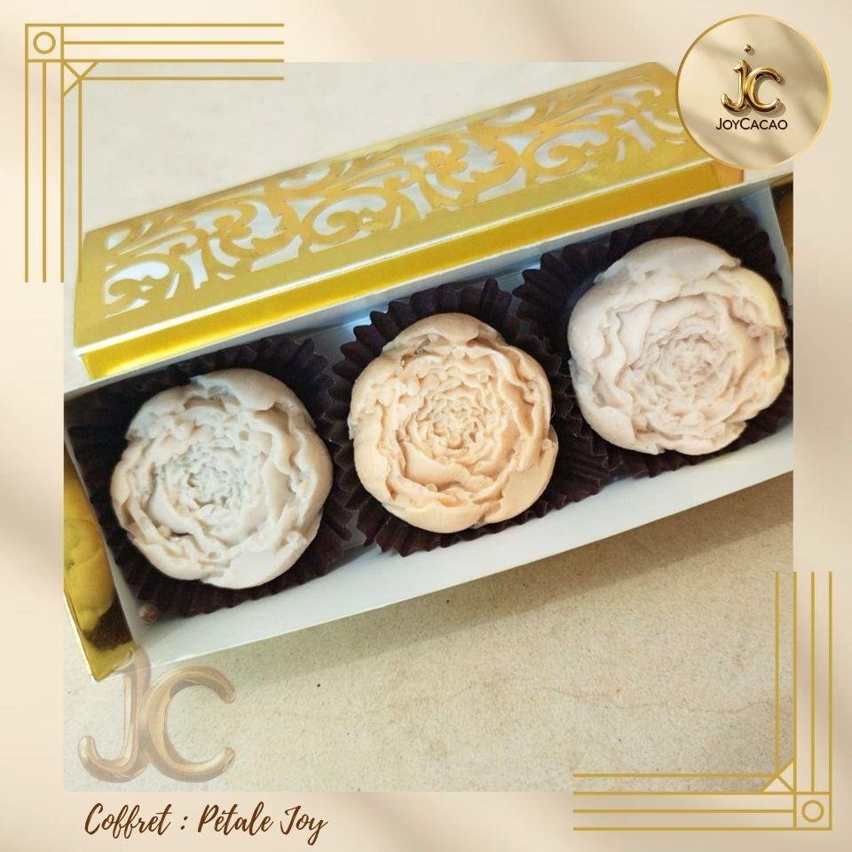 fleurs en chocolat dattes amandes petale joy joycacao